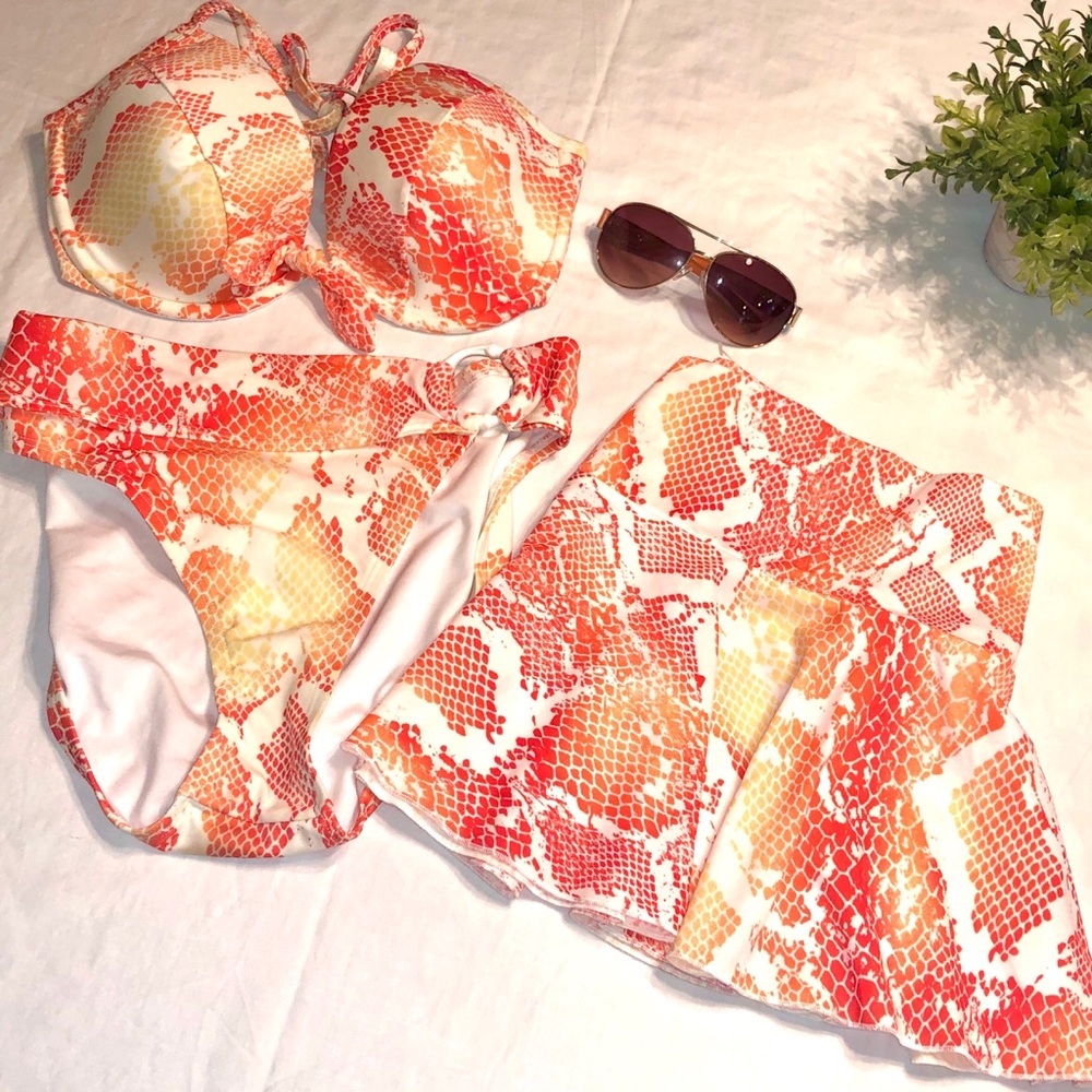 3- PIECE MULTI COLOR SWIMSUIT